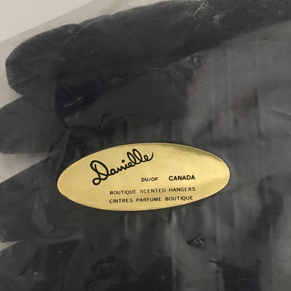 Vintage Hangers Satiny Covered Padded Scented Sealed Pkg of 5 Danielle of Canada - Picture 4 of 4
